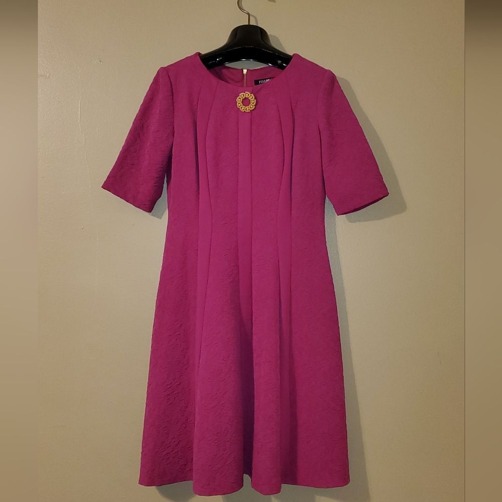 Roz & Ali Dress in Fuchsia size 8